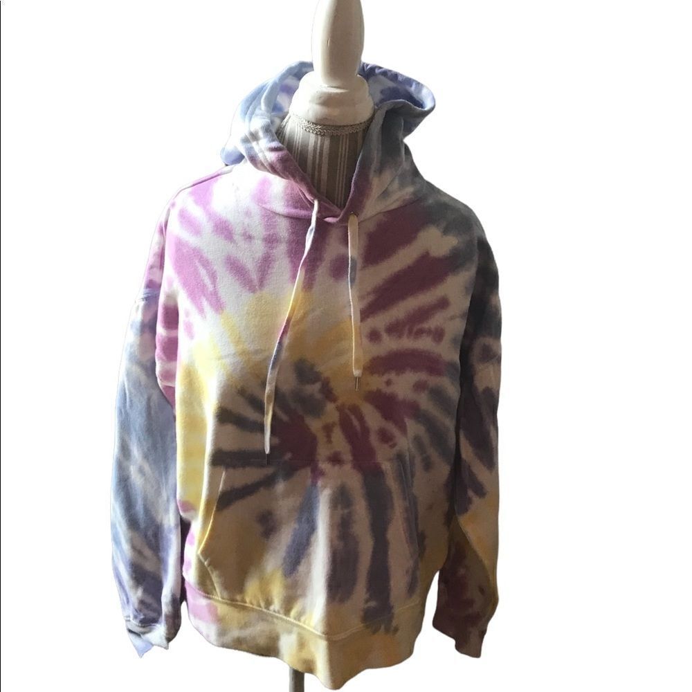 Lauren Chaos size large tie dyed t shirt excellent condition see pics